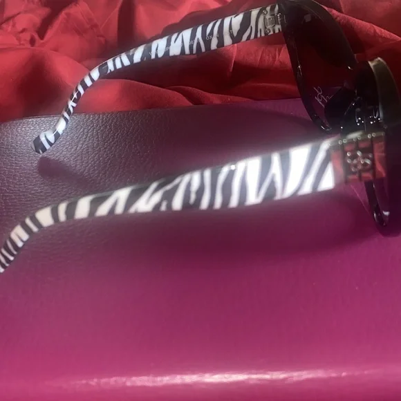 Jessica Simpson Sunglasses NWOT - Picture 2 of 4
